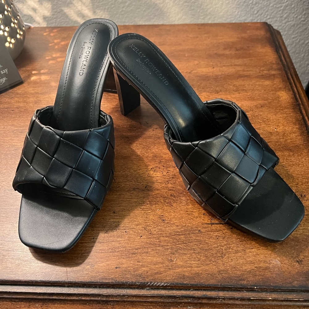 Kelly Rowland heels, never worn